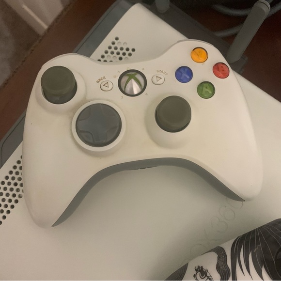 Xbox 360 Console Bundle with 3 Controllers 60gb - Picture 16 of 16